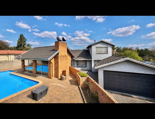 6 BEDROOM HOUSE FOR SALE IN NORKEM PARK